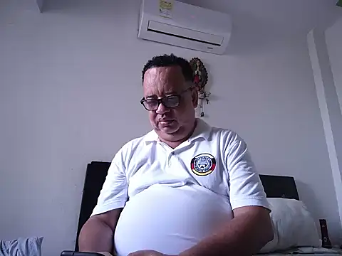 djtomxxx2777 Webcam Show