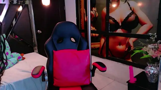 Ivony_Giselle Adlı Modelin Canlı XXX Sohbeti
