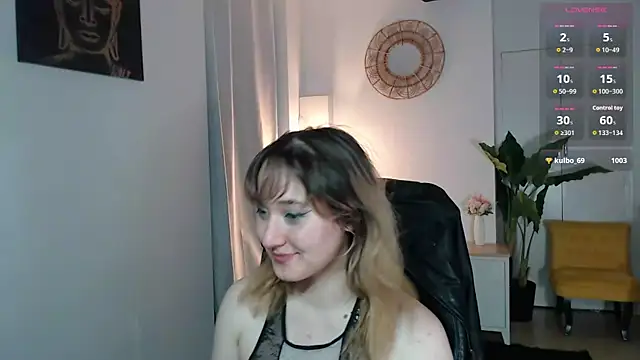 Crystal-dreamt live XXX chat