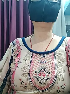 Aishwaryaa_69 Chat XXX live