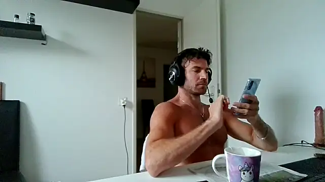 alpha-hunk Live XXX-chat