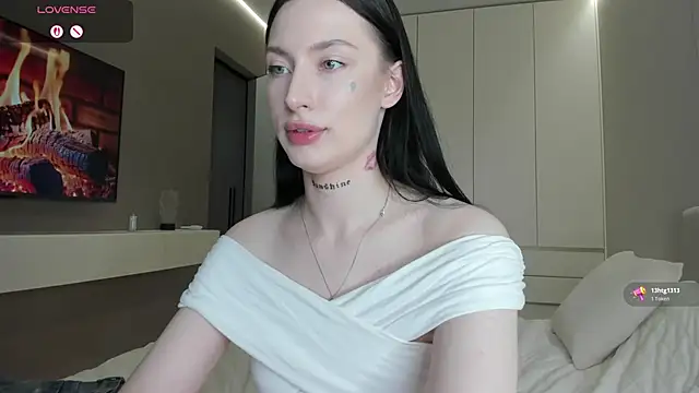 XXX chat uživo modela JenniferQueen11
