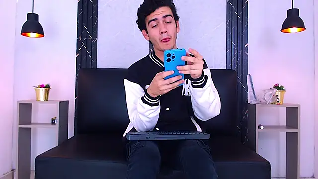 Feiccer_Castquer live XXX chat