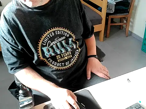 pozitiva000 Show in webcam