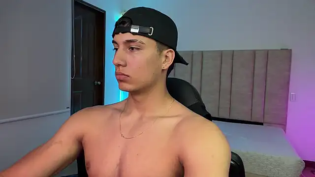 CHRIS_MORGAN1 লাইভ XXX চ্যাট