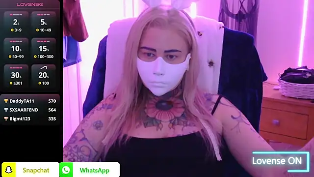 emobarbiedoll's Live XXX Chat