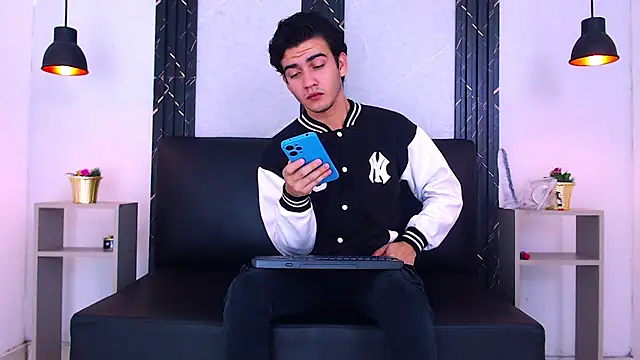 Chat +18 de Feiccer_Castquer ao vivo
