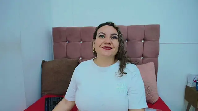 kerly-mature live XXX chat