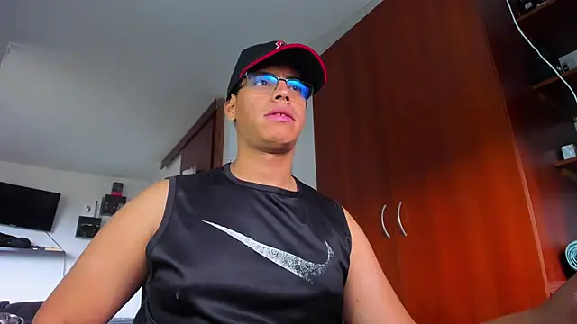 XXX chat uživo modela _John_Boy_
