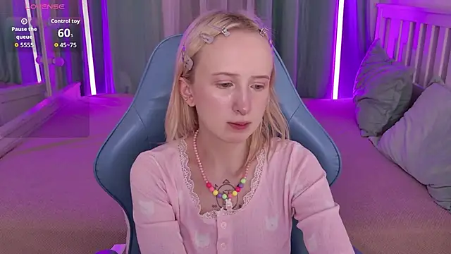 دردشة _Babyface_ الجنسية المباشرة