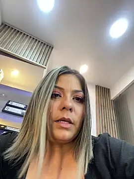 isabella_horney_'s Live XXX Chat