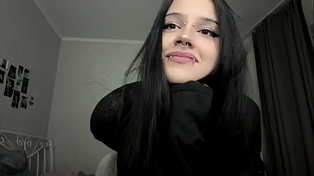 LouisePavlides' Webcam Show