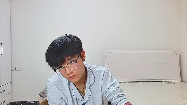 Chat XXX en directo de KK-cuteboy