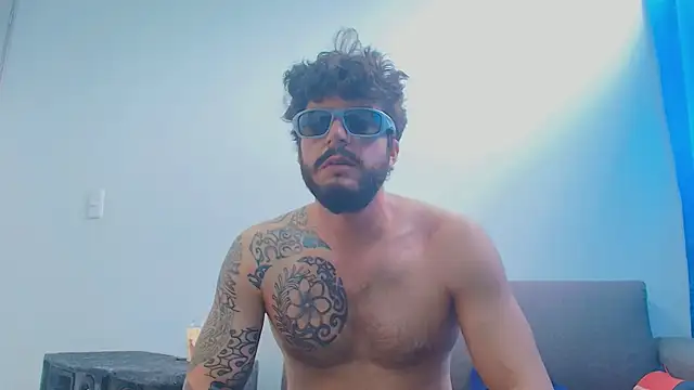 thomas_gun's Live XXX Chat