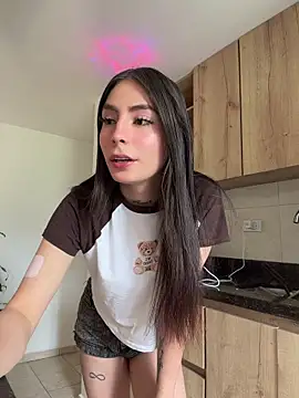 Camistar18 Adlı Modelin Web Kamerası Şovu