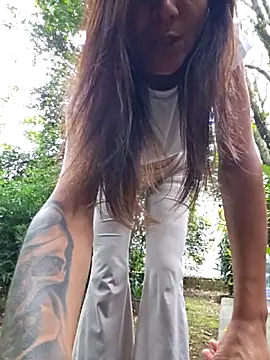 Yuky_ta লাইভ XXX চ্যাট