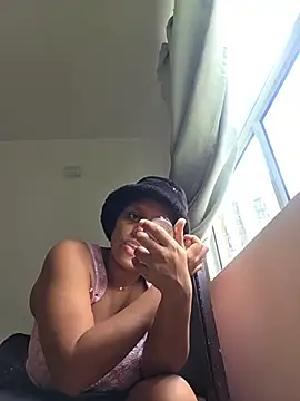 corinastonee's Live XXX Chat