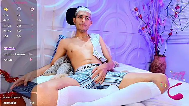 ItsZairen Show in webcam