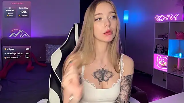XXX chat uživo modela EvaPeace