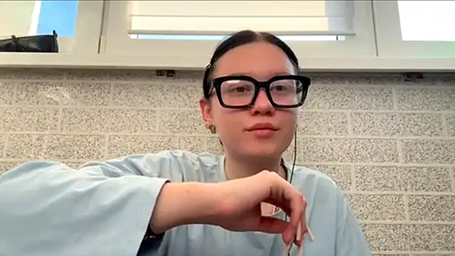 ReneeBossi 即時 XXX 聊天