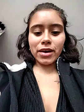 Akhanex01's Live XXX Chat