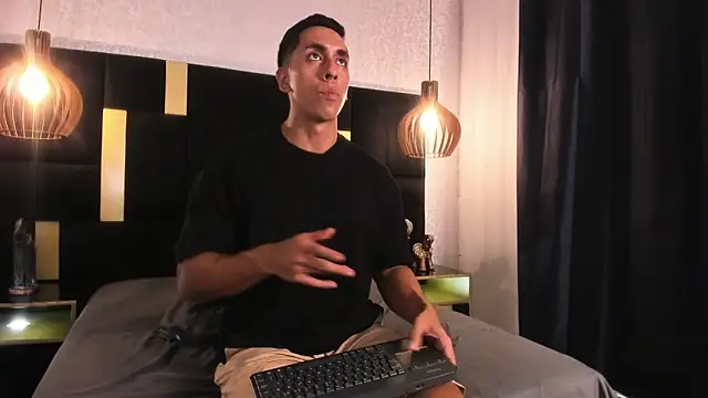 Lucio__Fox Pertunjukan Webcam