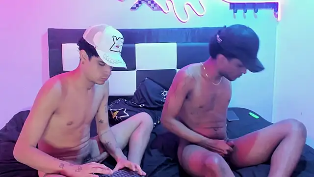 Chat XXX en directo de Lucky_boys__X