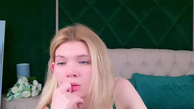 Vivien_Hans Chat XXX in diretta