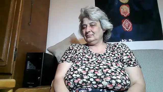 Chat XXX en directo de ExquisiteMature