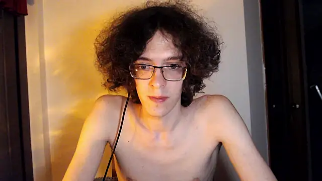 LovesomeCookie Show in webcam