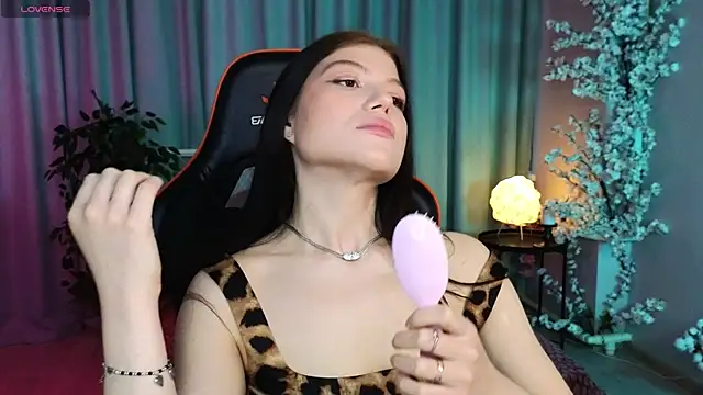 Softeach's Live XXX Chat