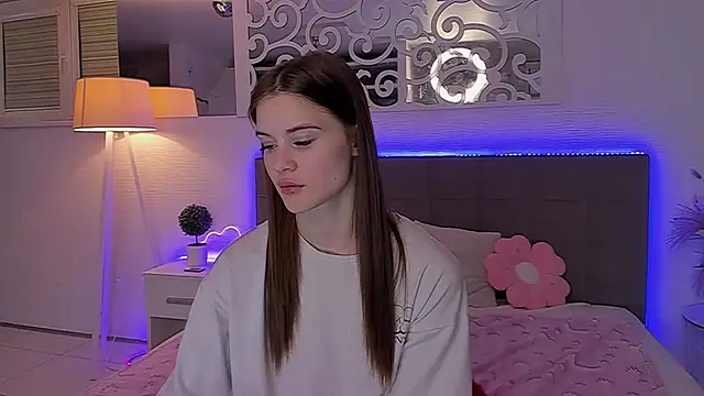 LuisaClover's Live XXX Chat