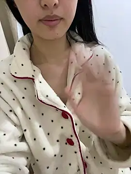 MengMeng0515 在線直播表演