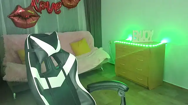 KisaModel's Webcam Show