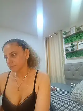 sasi_luna's Live XXX Chat