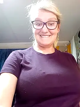 irinamaux live XXX chat