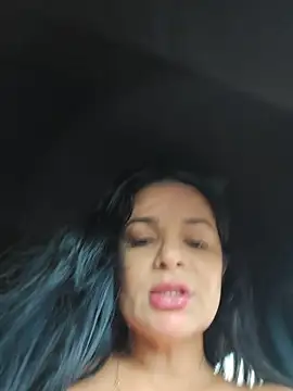 CataleyaRusso Chat XXX in diretta