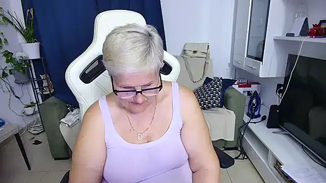Selenna57's Live XXX Chat