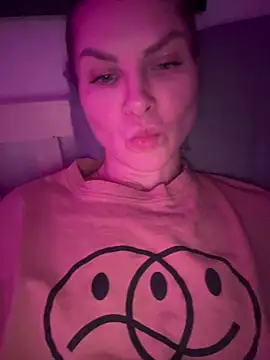 SofiyaRush 即時 XXX 聊天