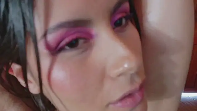 XXX chat uživo modela alanis_22