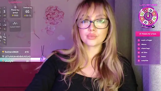 -Stephanie- Adlı Modelin Canlı XXX Sohbeti
