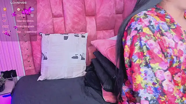 goldilockss15_ Show in webcam