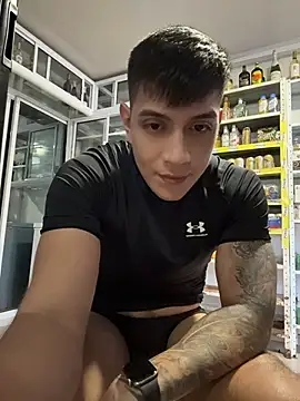 OliverWest04 – webcam-show
