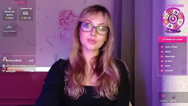 -Stephanie-n Live XXX chat