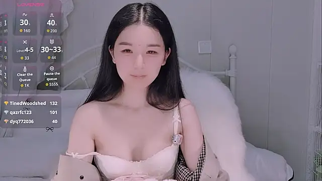 BingLin- live XXX chat