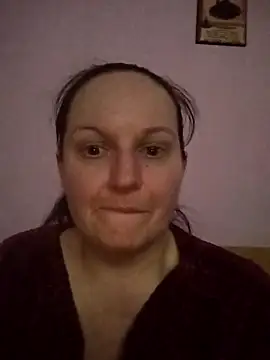 BustyLadyAlma's Live XXX Chat