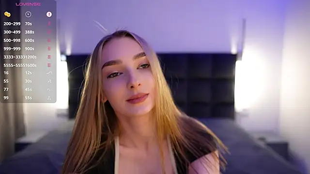 GoldieHarrington webcam show