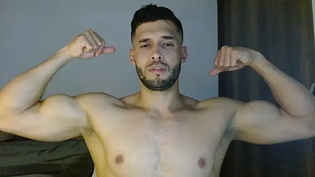 Noah_jhonsonn Adlı Modelin Canlı XXX Sohbeti