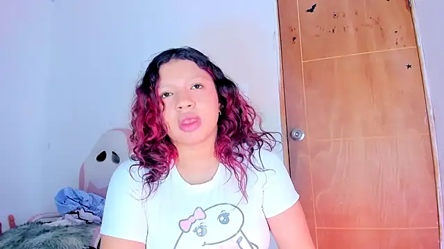Emily_Coper18's Live XXX Chat