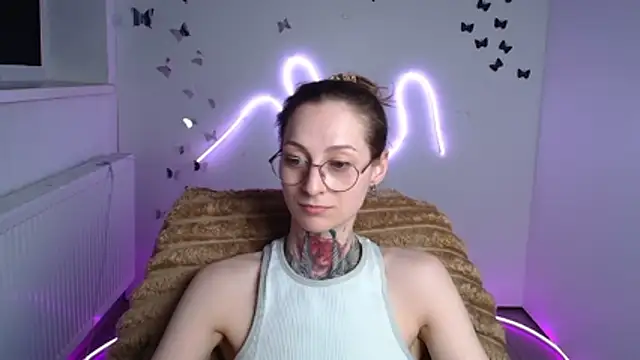 Esmi_Winter's Live XXX Chat